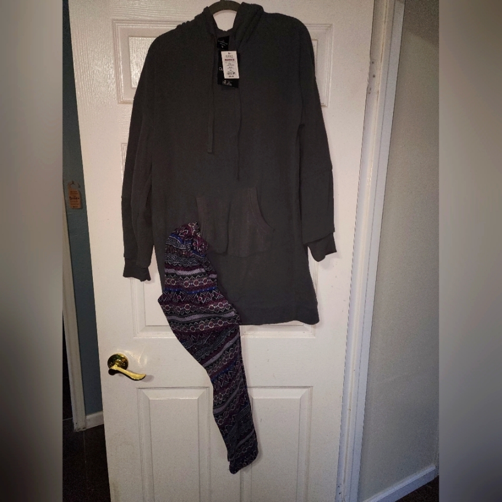 Women's Cuddl Duds® Fleece Hooded Tunic Pajama Top and Pajama Leggings Sleep Set